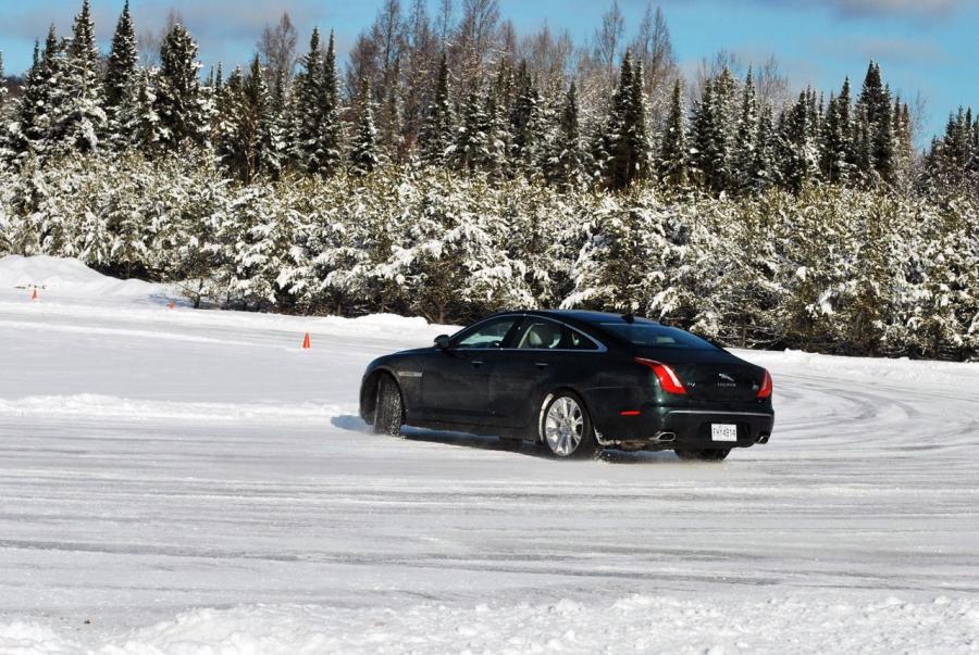  Jaguar XJ AWD 2013 года  (фото 5 из 27)